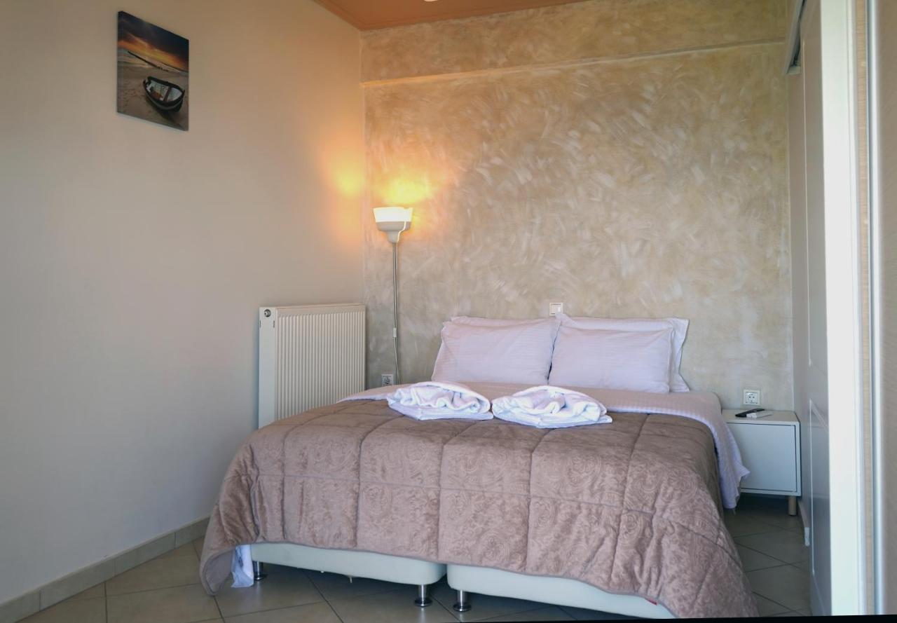 קלמאטה Semiramis Suites With Pool מראה חיצוני תמונה