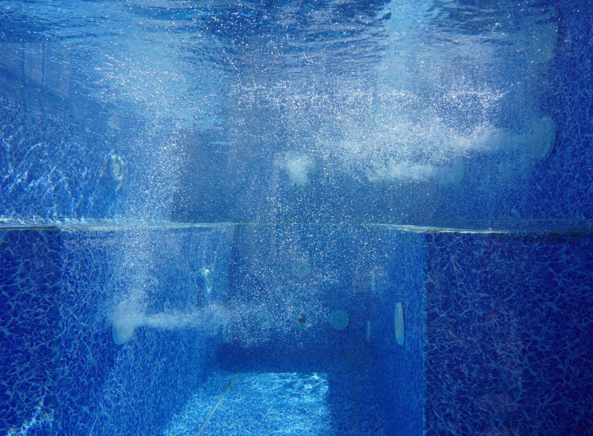 קלמאטה Semiramis Suites With Pool מראה חיצוני תמונה