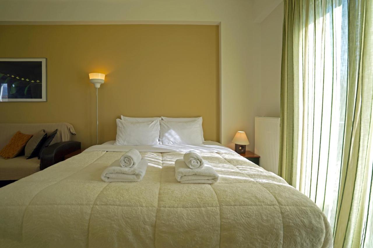 קלמאטה Semiramis Suites With Pool מראה חיצוני תמונה