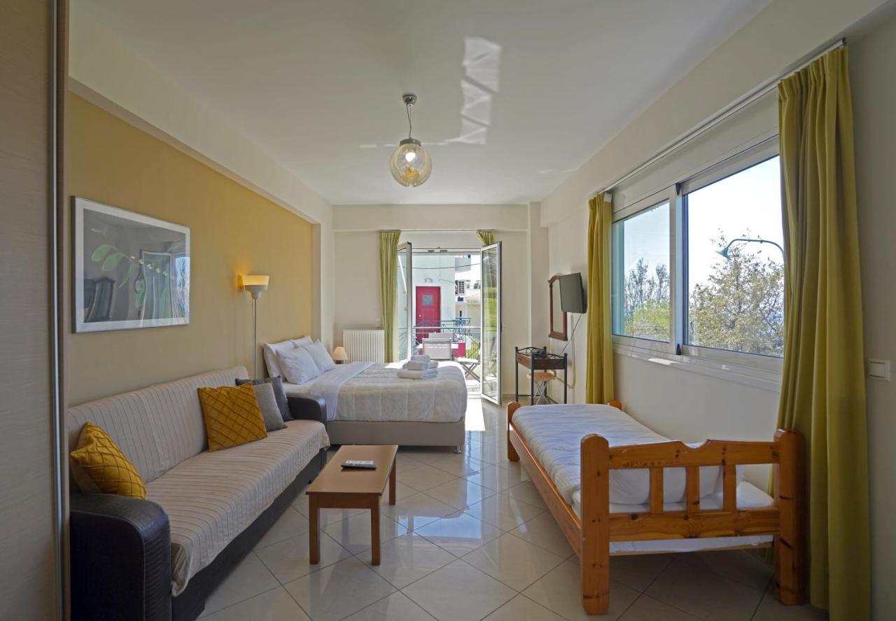 קלמאטה Semiramis Suites With Pool מראה חיצוני תמונה