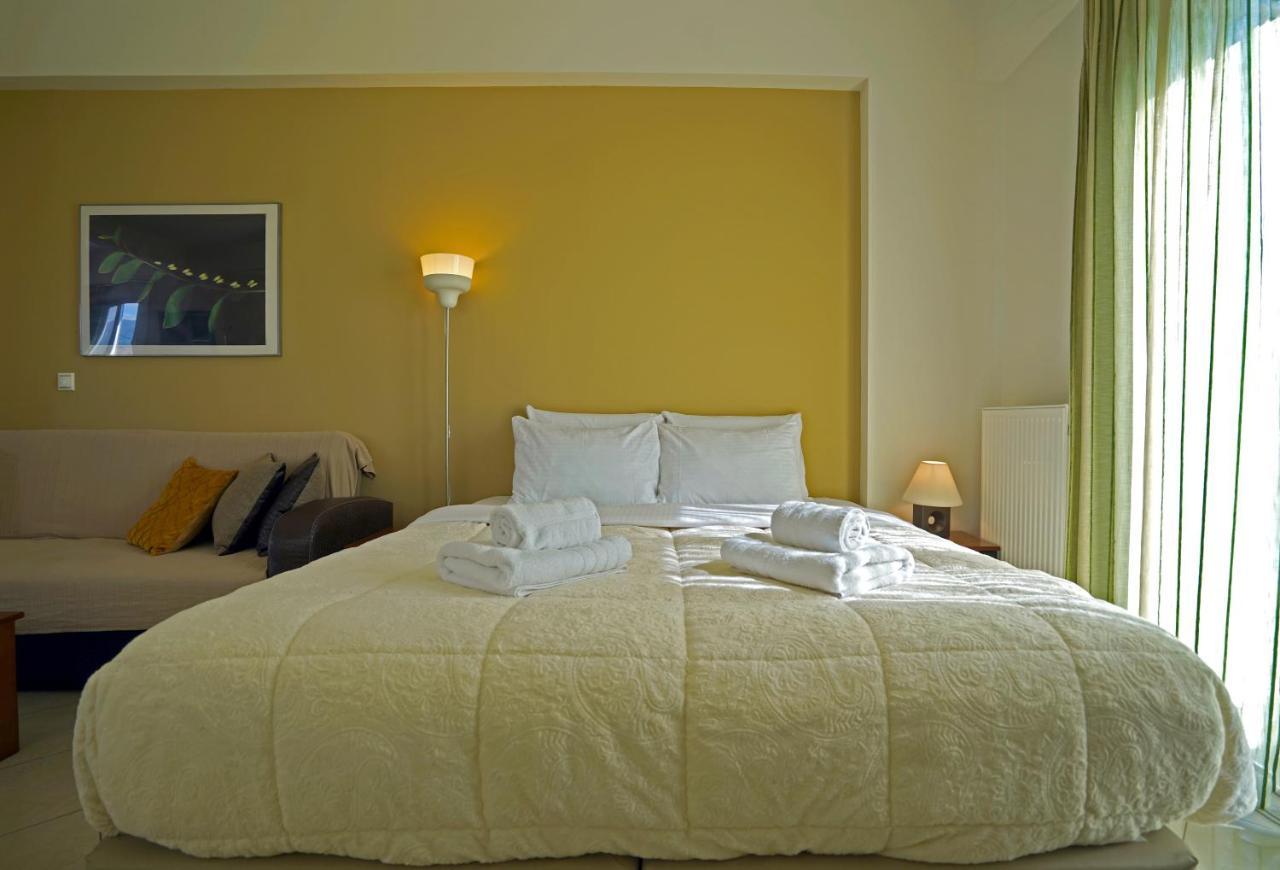 קלמאטה Semiramis Suites With Pool מראה חיצוני תמונה