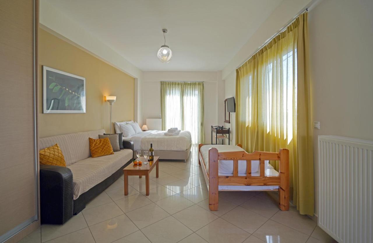 קלמאטה Semiramis Suites With Pool מראה חיצוני תמונה