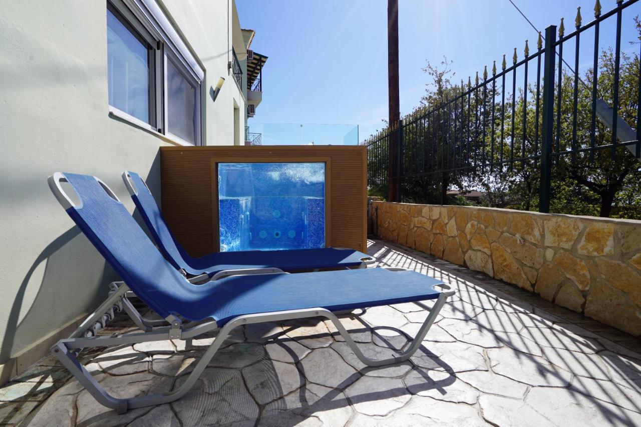 קלמאטה Semiramis Suites With Pool מראה חיצוני תמונה