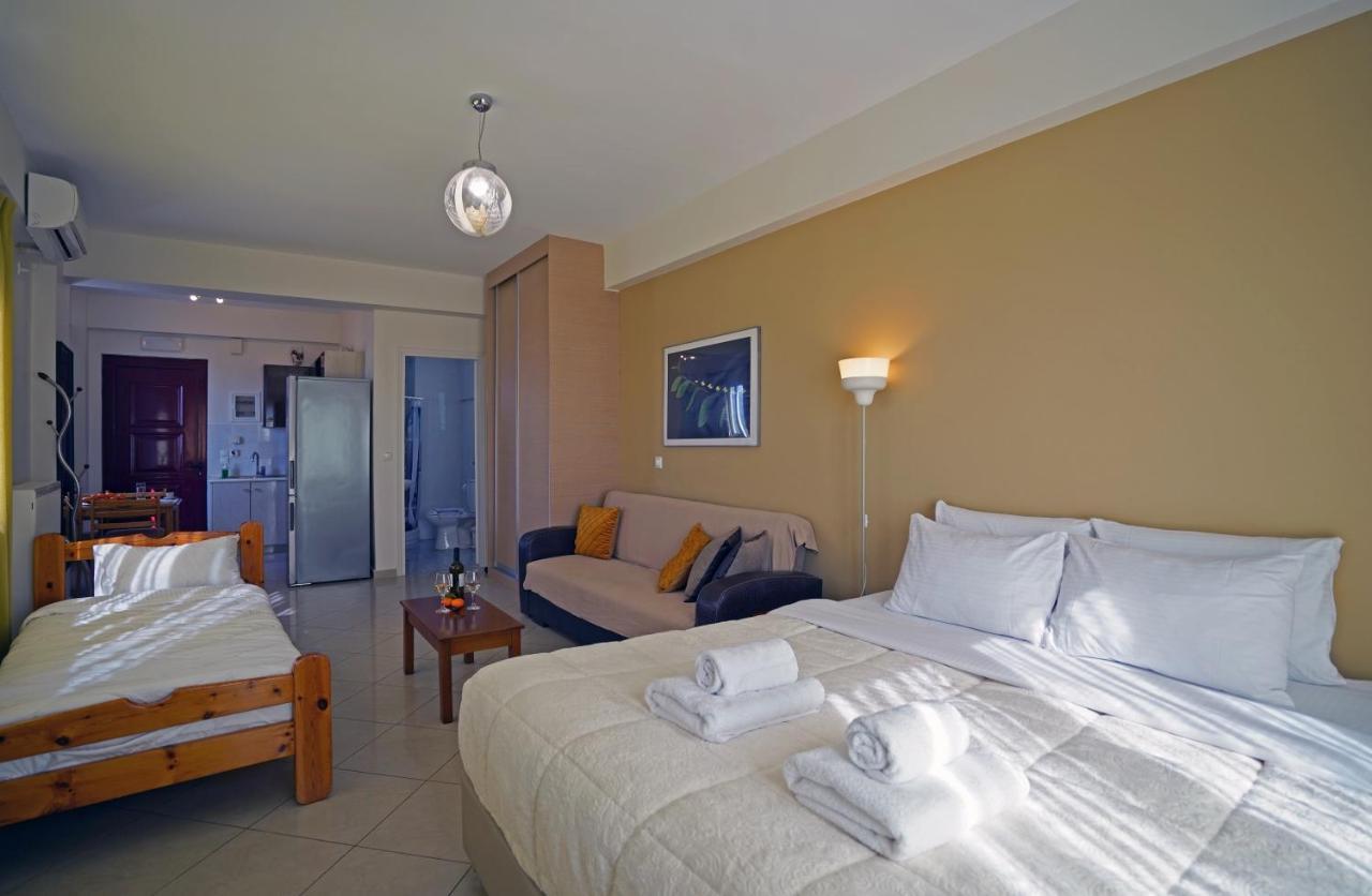 קלמאטה Semiramis Suites With Pool מראה חיצוני תמונה