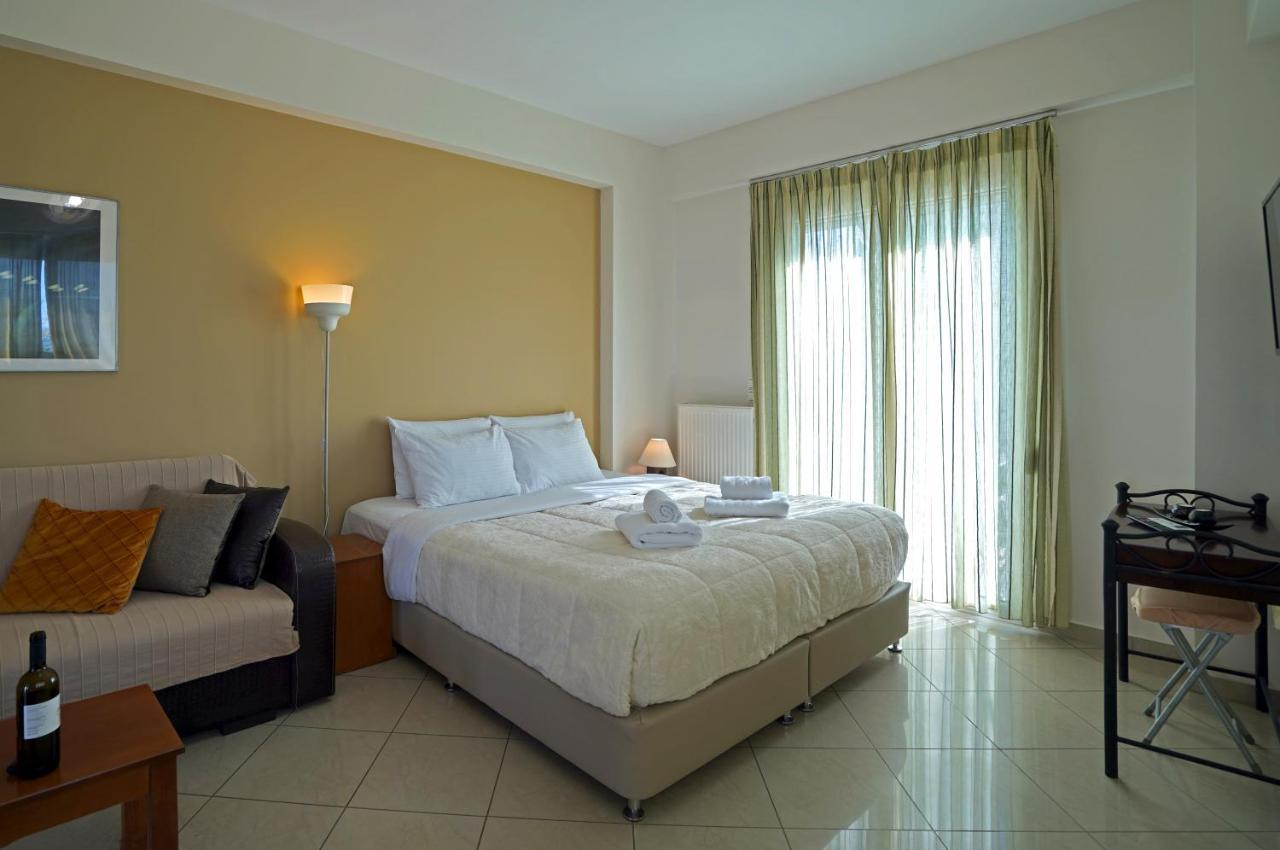 קלמאטה Semiramis Suites With Pool מראה חיצוני תמונה