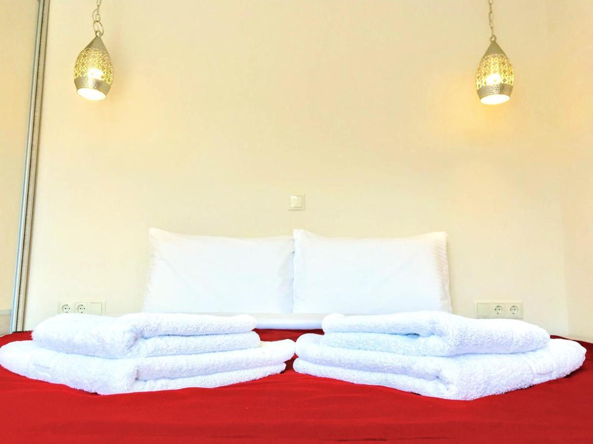 קלמאטה Semiramis Suites With Pool מראה חיצוני תמונה